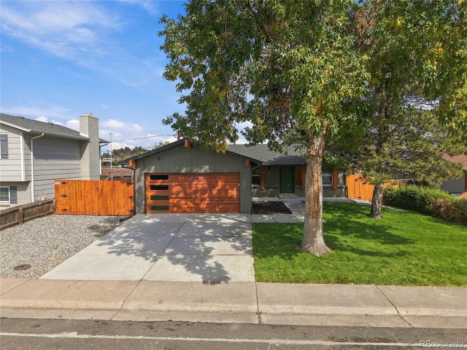 5041 W 71st Place