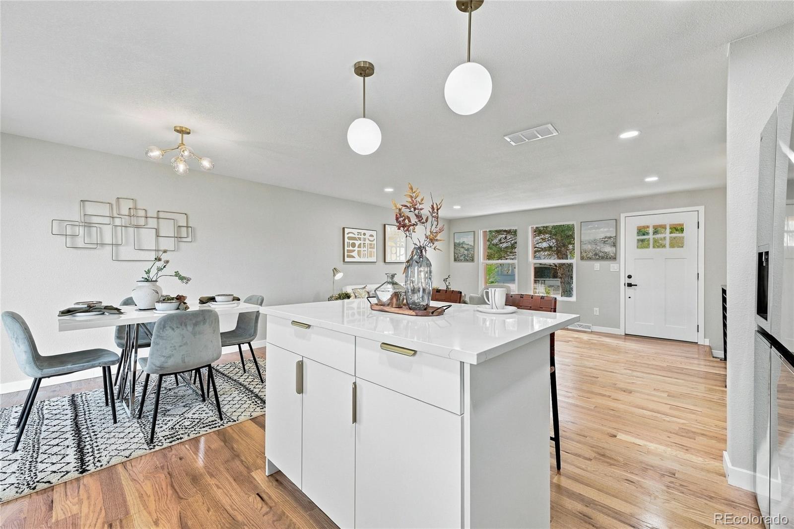 5041 W 71st Place