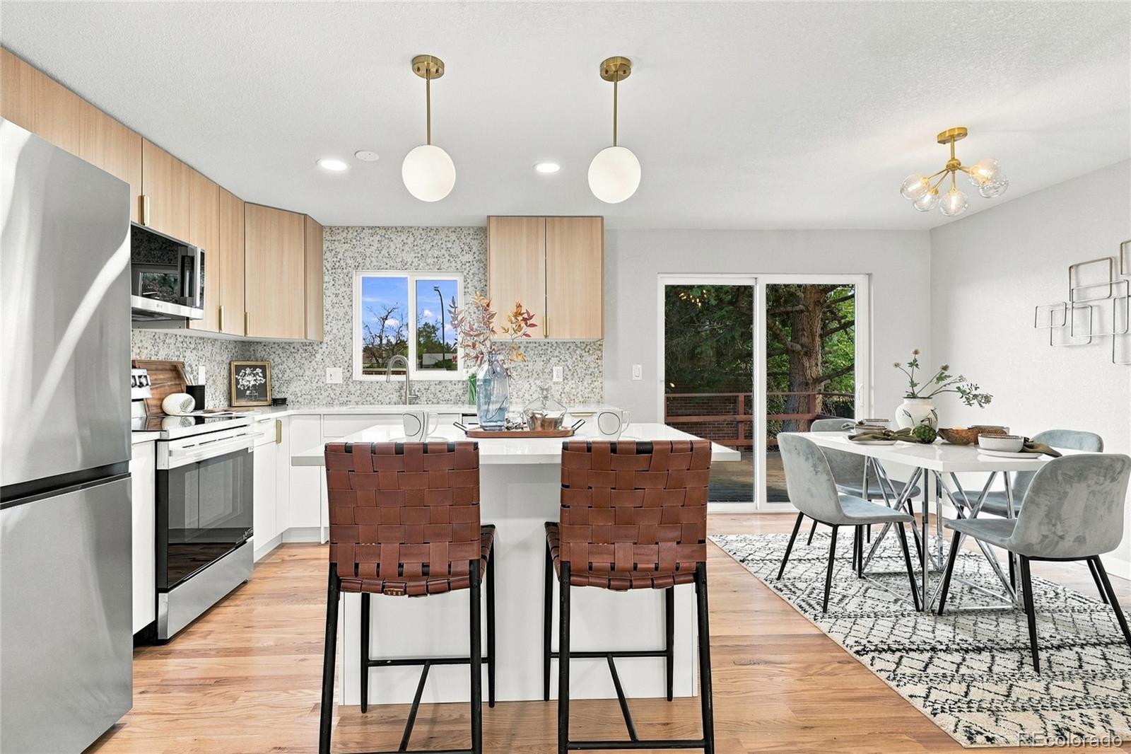 5041 W 71st Place