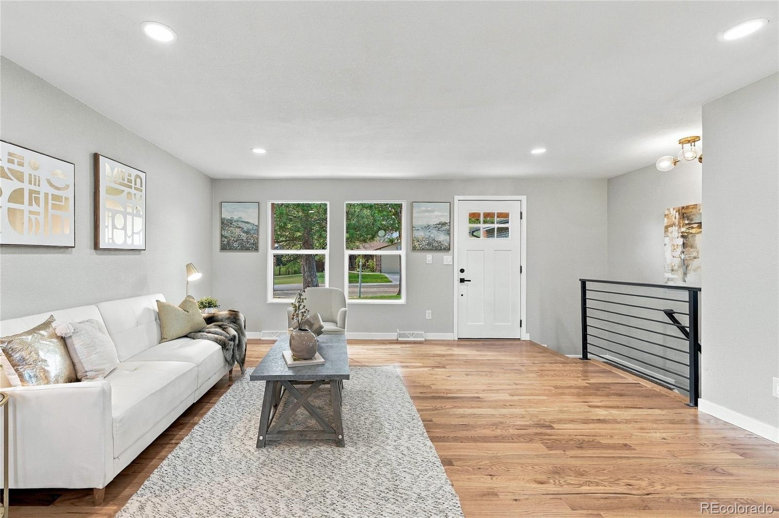 5041 W 71st Place