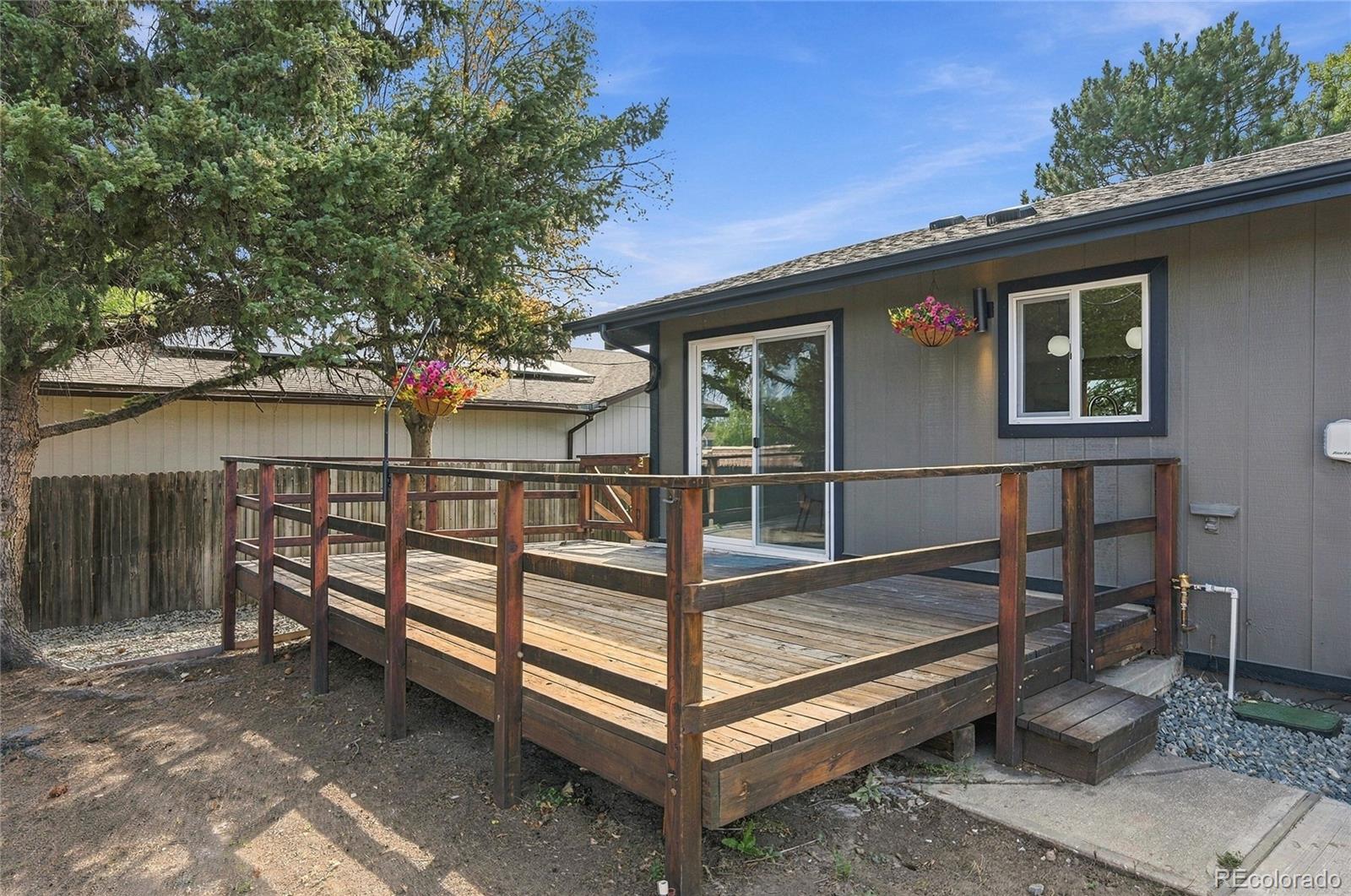 5041 W 71st Place