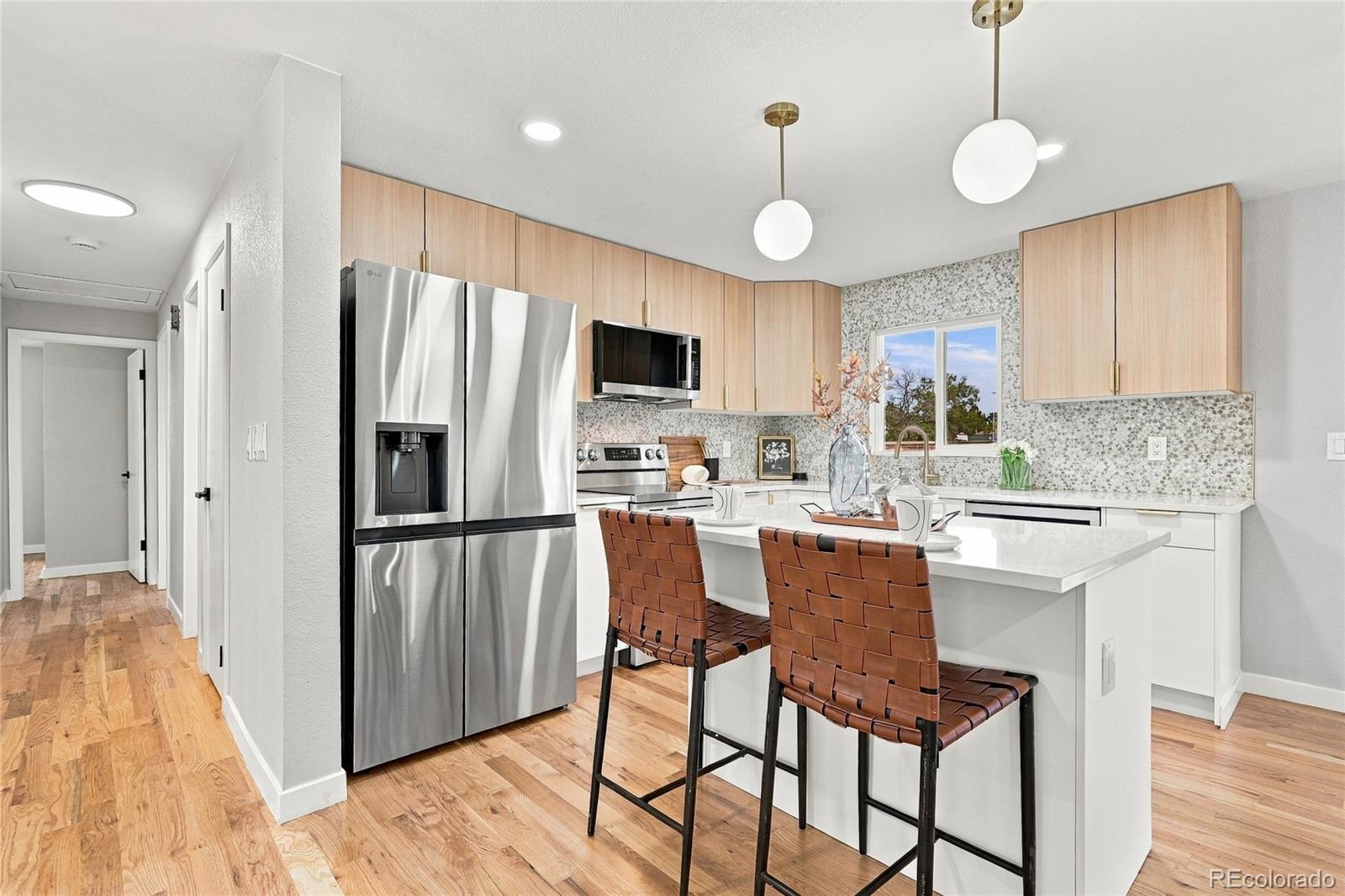 5041 W 71st Place