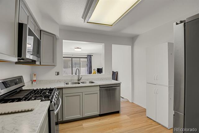 7925 W Layton Avenue Unit: 528