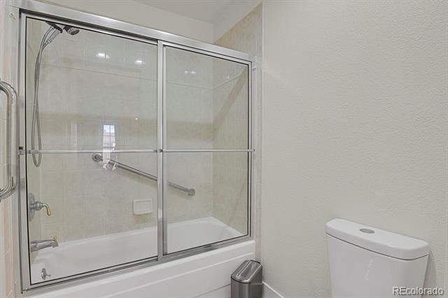 7925 W Layton Avenue Unit: 528