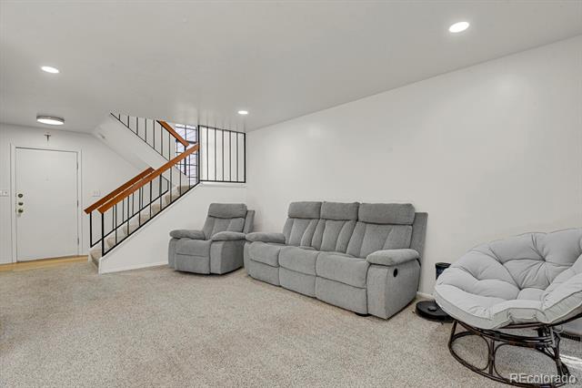 7925 W Layton Avenue Unit: 528
