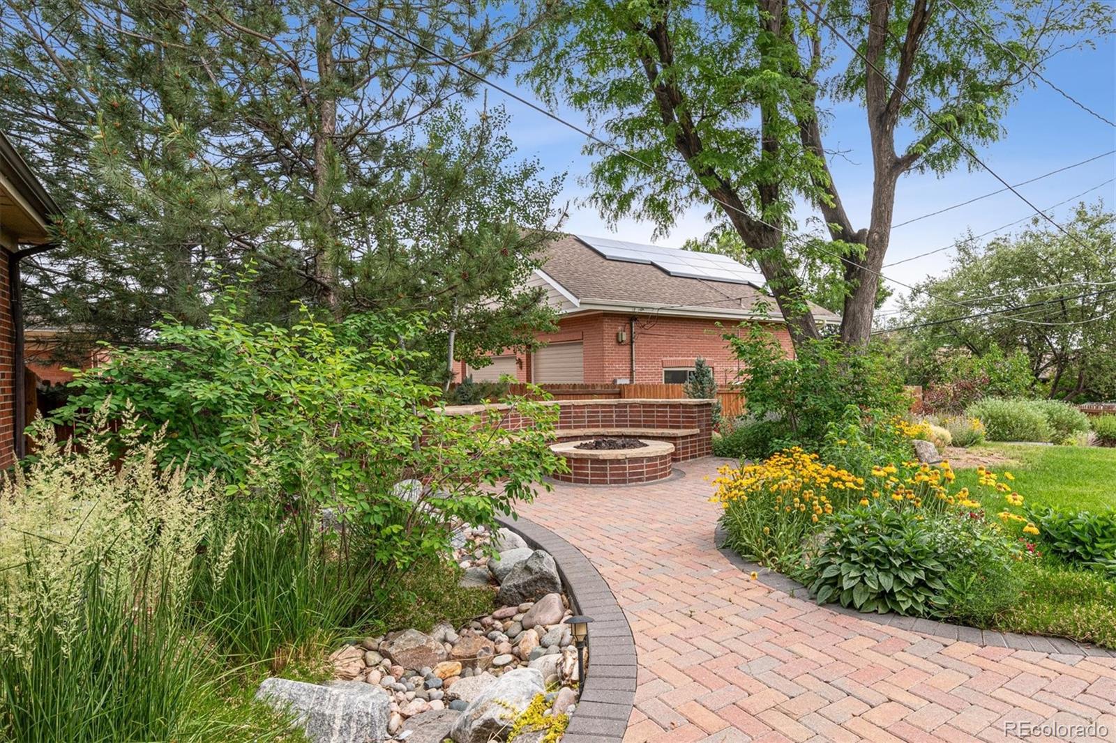 3240 W Layton Avenue