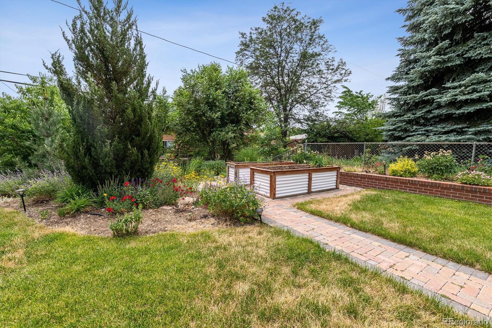 3240 W Layton Avenue