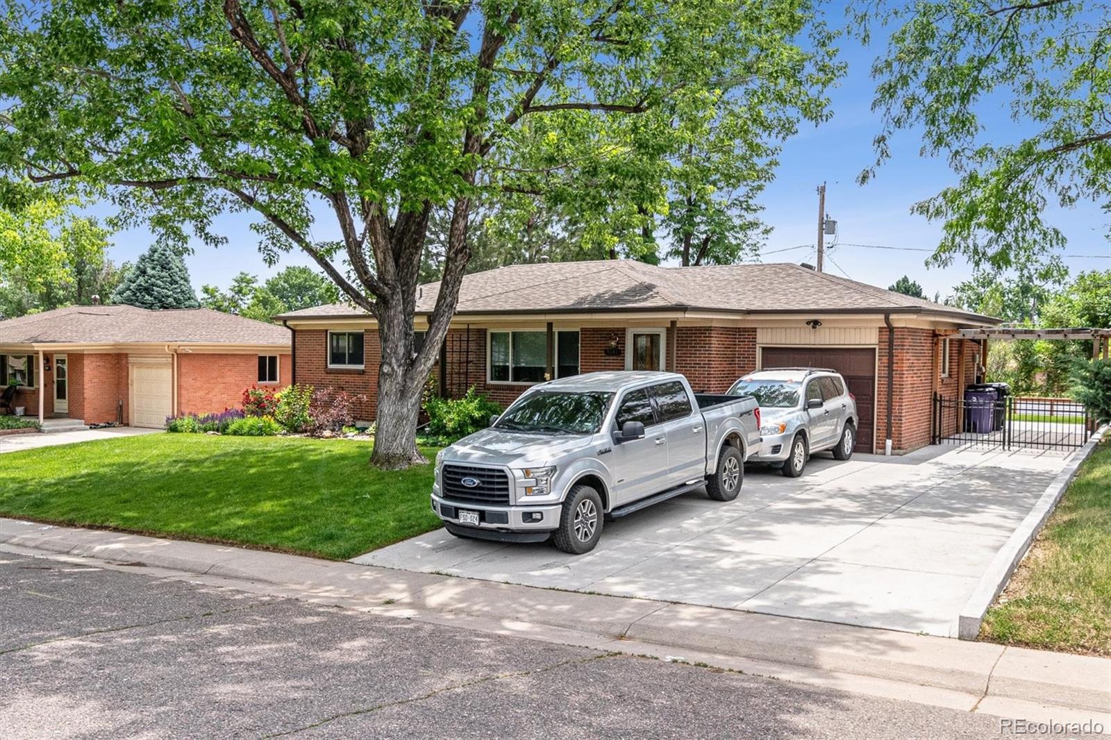 3240 W Layton Avenue