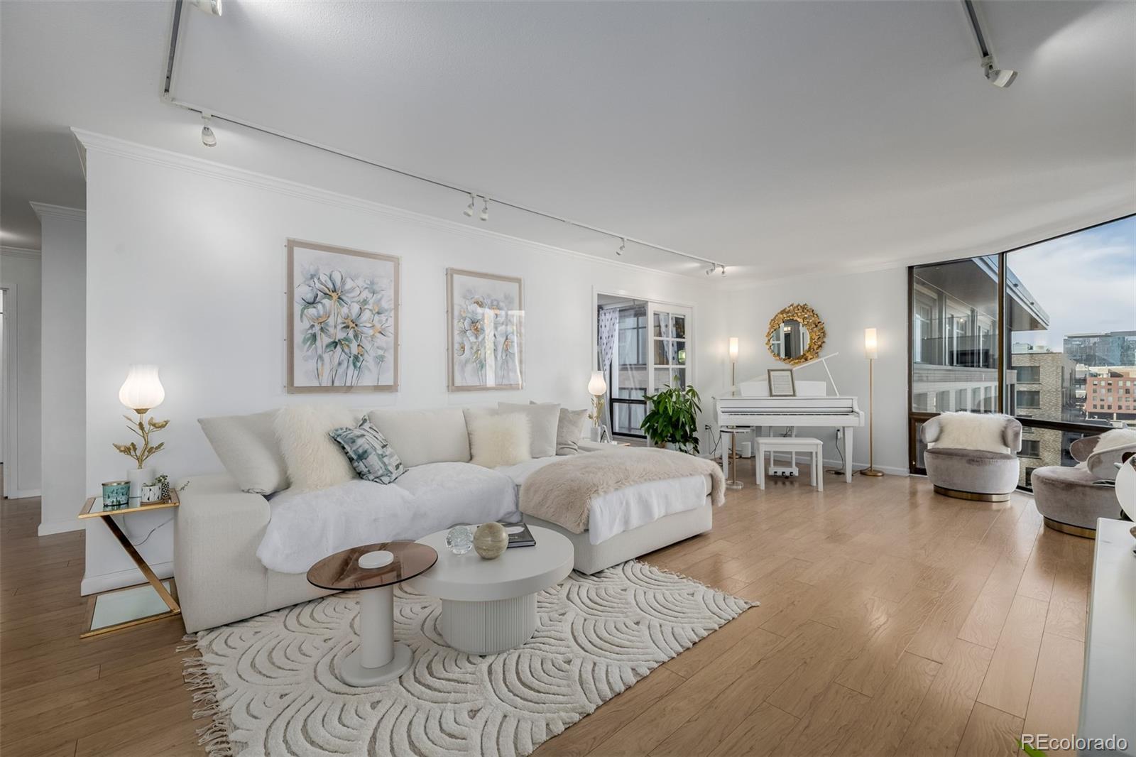 1625 Larimer Street Unit: 1207