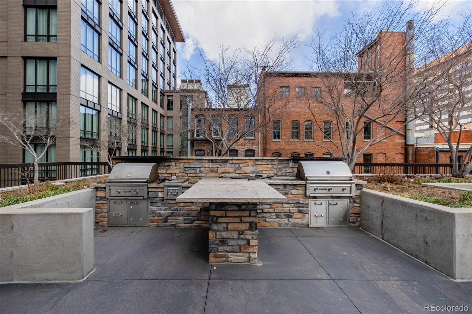 1625 Larimer Street Unit: 1207