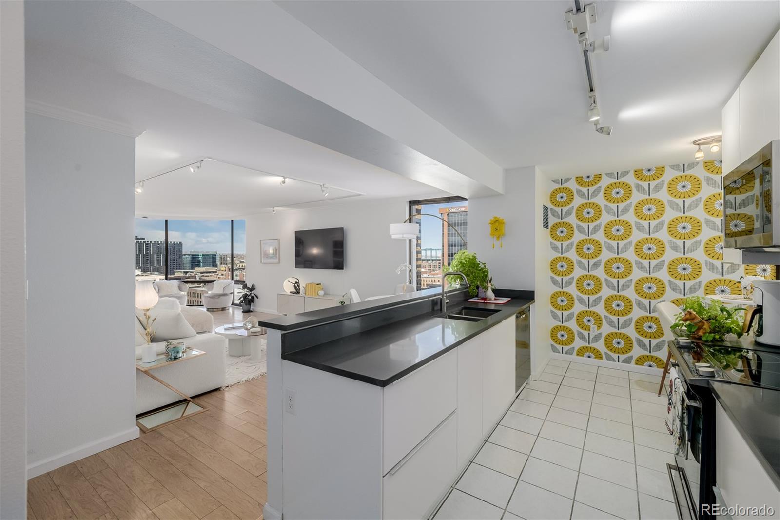 1625 Larimer Street Unit: 1207