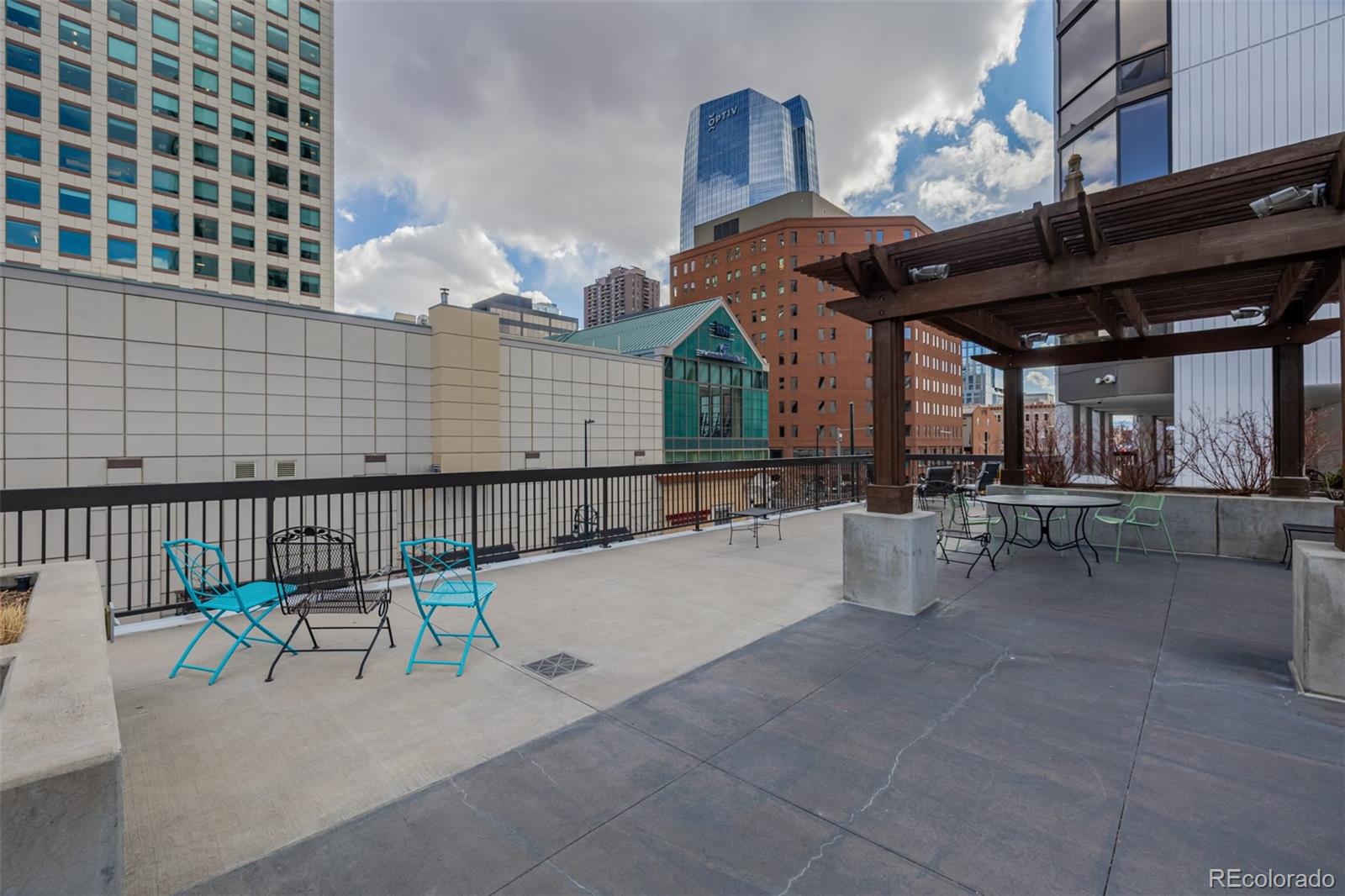 1625 Larimer Street Unit: 1207