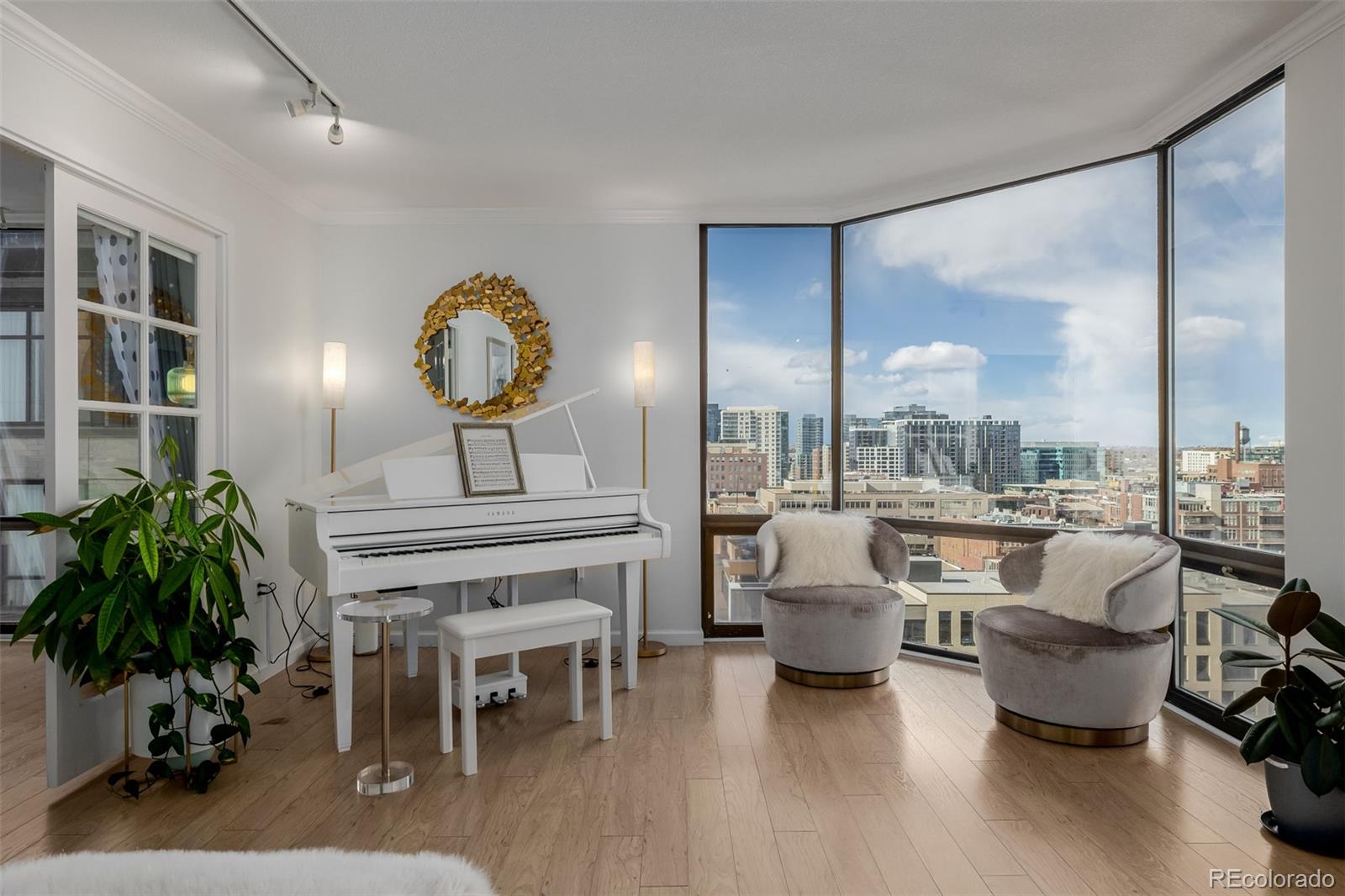 1625 Larimer Street Unit: 1207