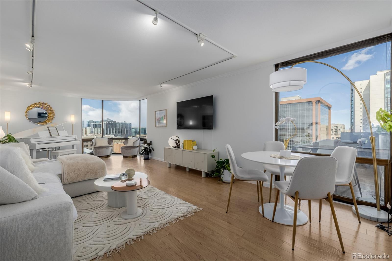 1625 Larimer Street Unit: 1207