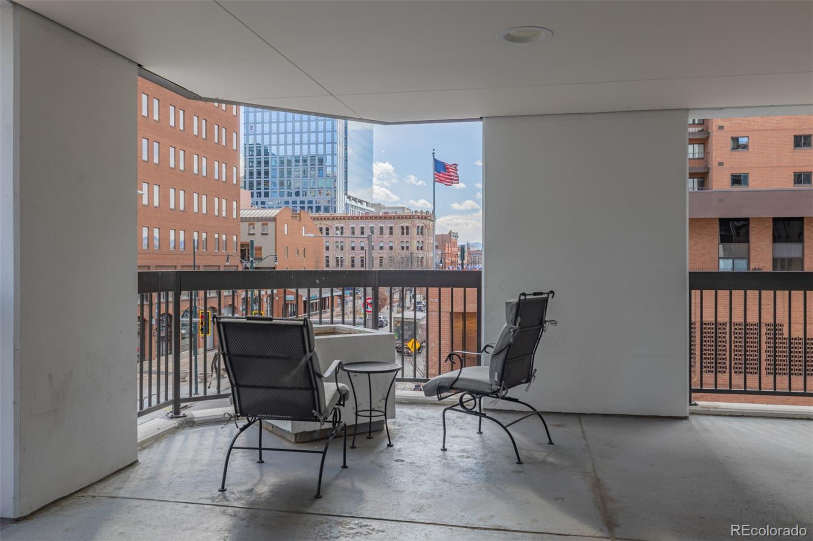 1625 Larimer Street Unit: 1207