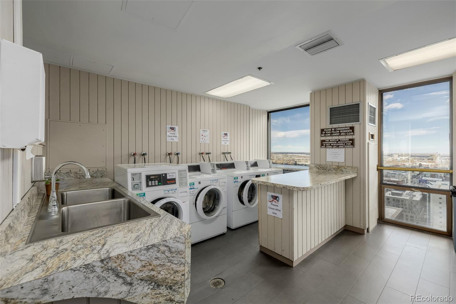 1625 Larimer Street Unit: 1207