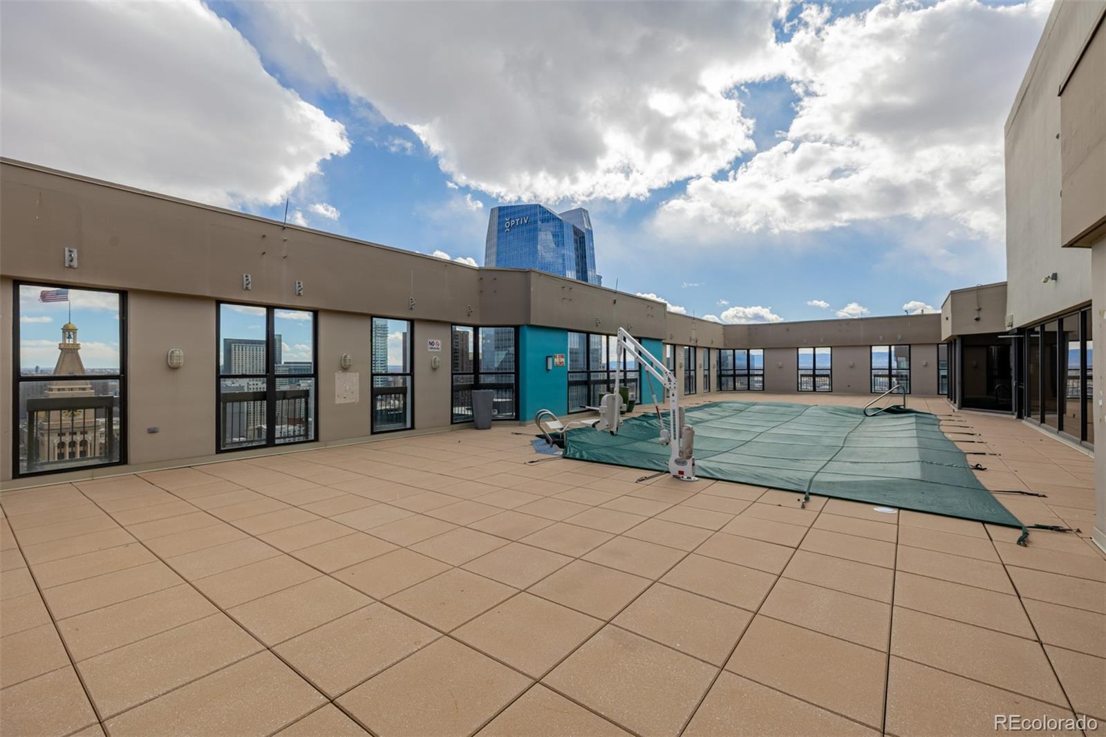 1625 Larimer Street Unit: 1207