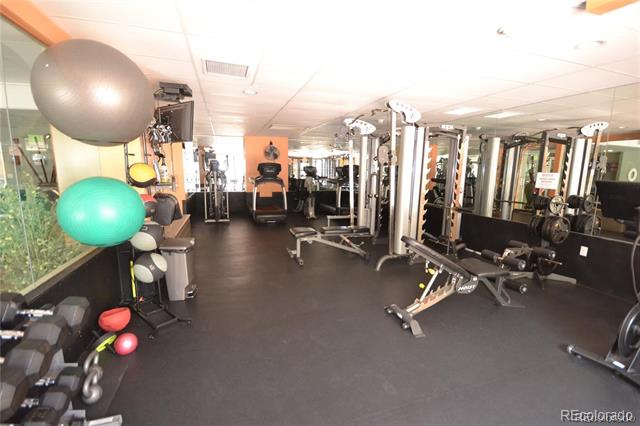 2 Adams Street Unit: 604
