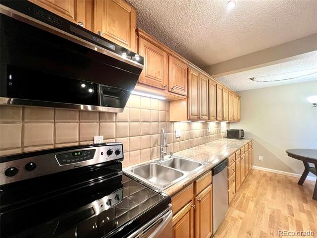 2 Adams Street Unit: 604