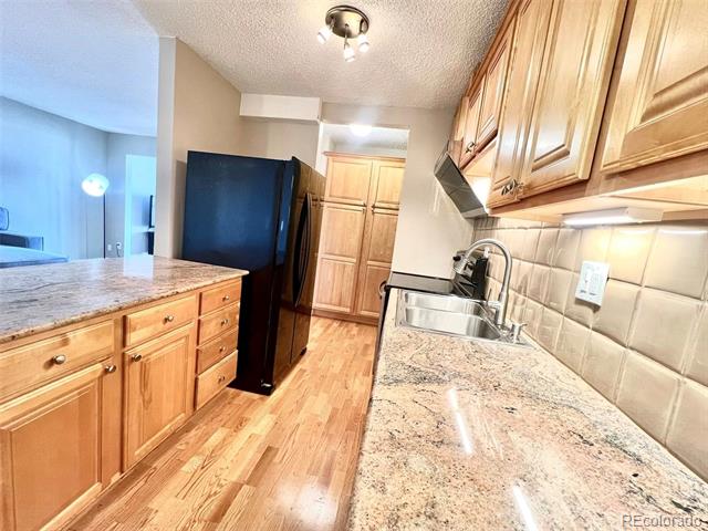 2 Adams Street Unit: 604