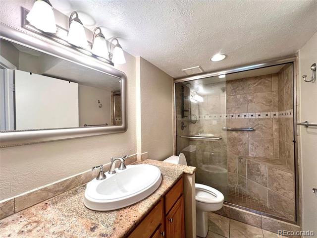 2 Adams Street Unit: 604