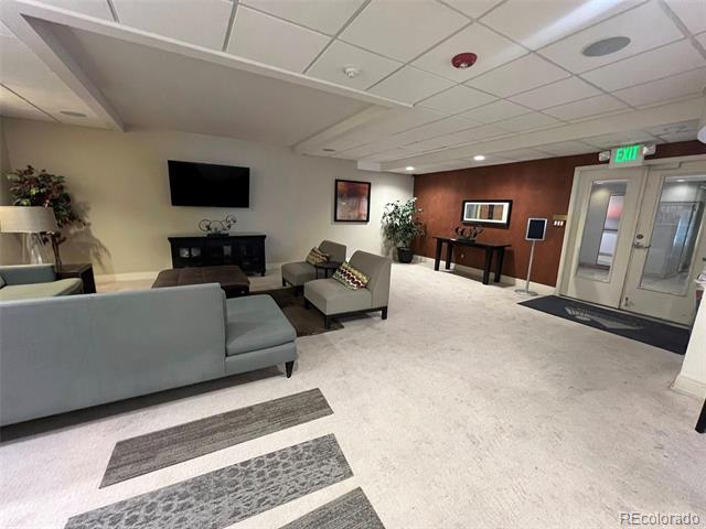 2 Adams Street Unit: 604