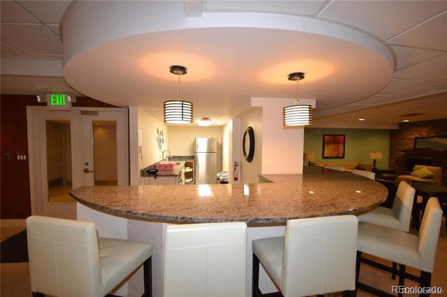 2 Adams Street Unit: 604