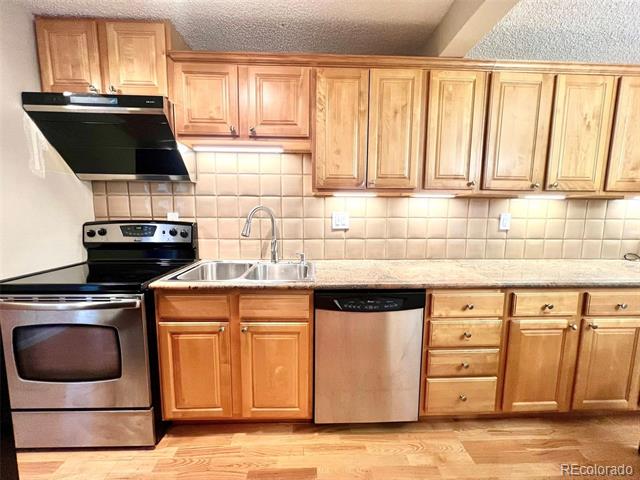 2 Adams Street Unit: 604
