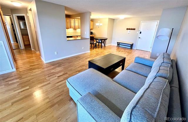 2 Adams Street Unit: 604