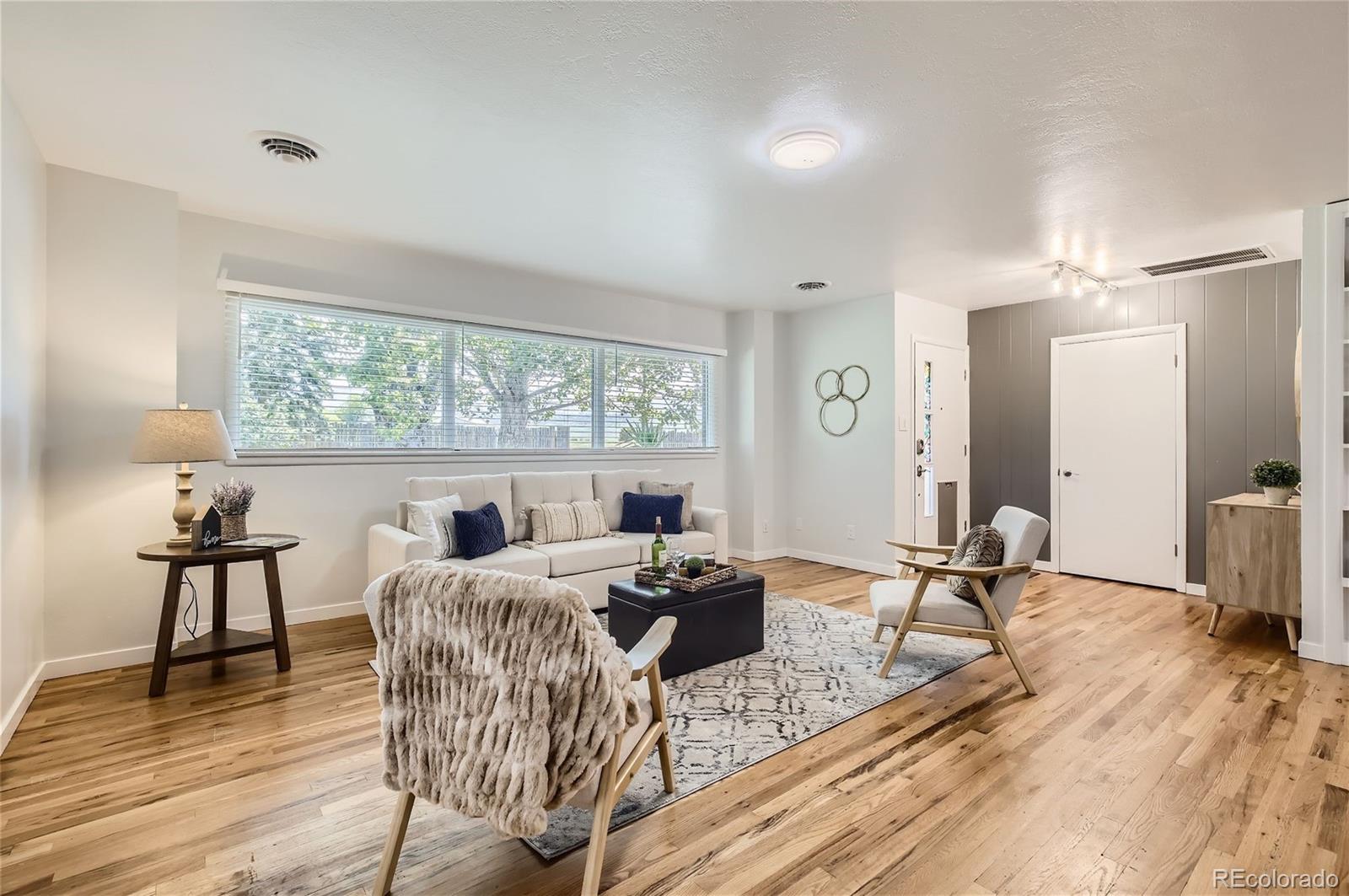 1210 N Overland Trail