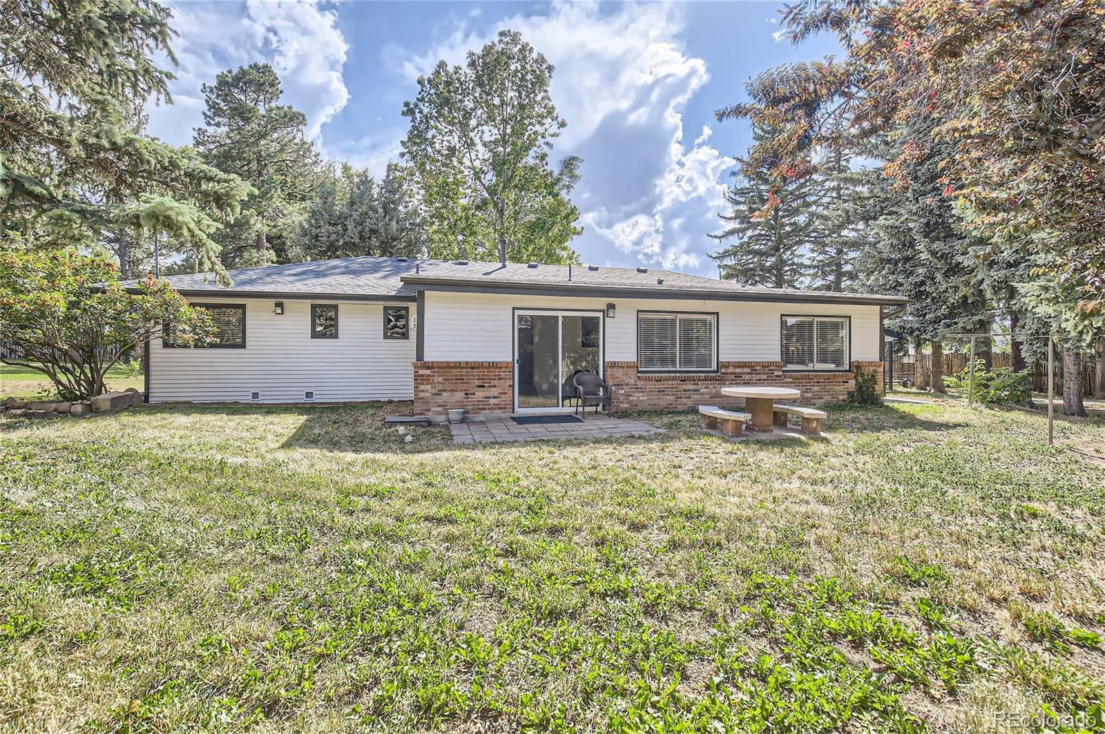 1210 N Overland Trail