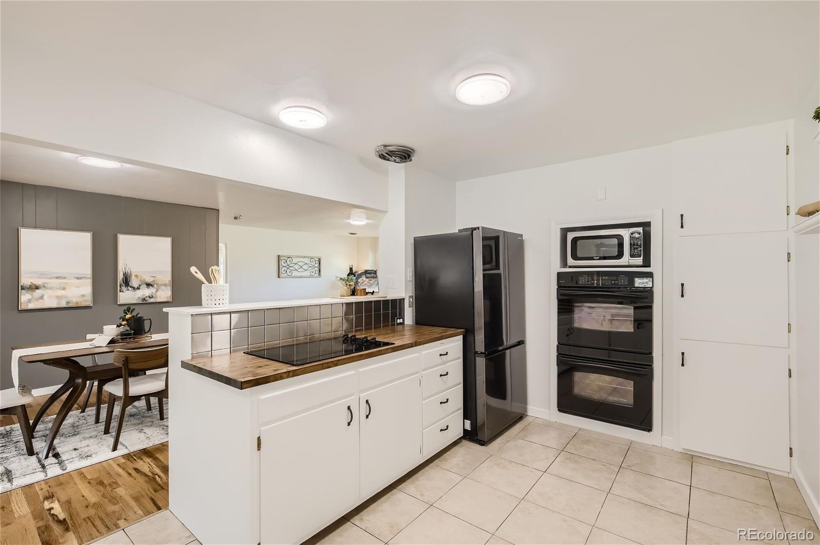 1210 N Overland Trail