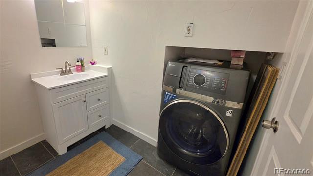 1525 S Holly Street Unit: 104