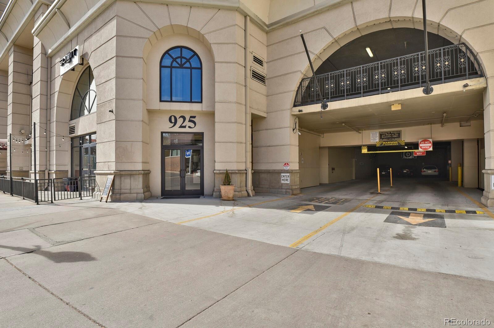 925 N Lincoln Street Unit: 8G