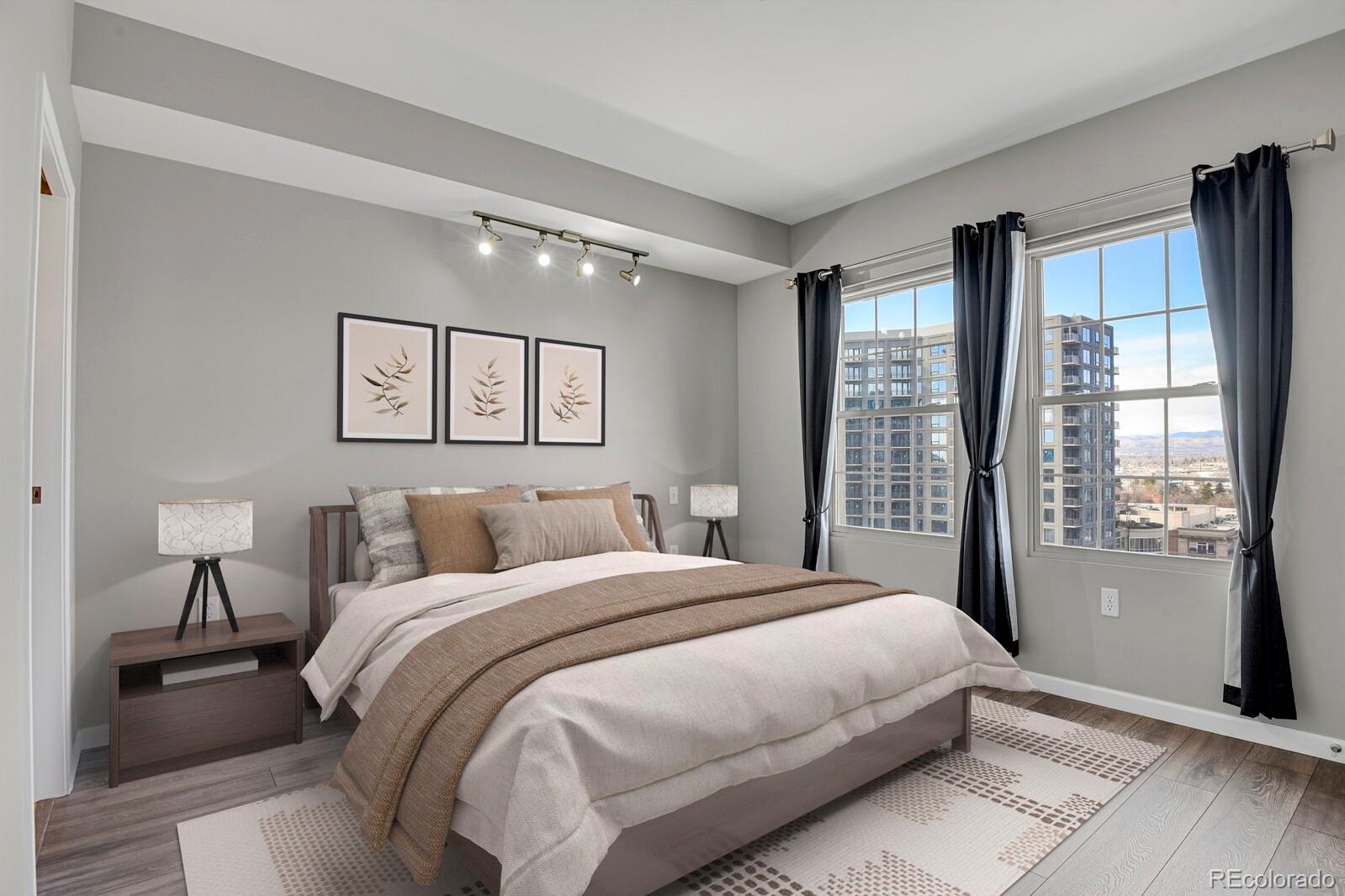 925 N Lincoln Street Unit: 8G
