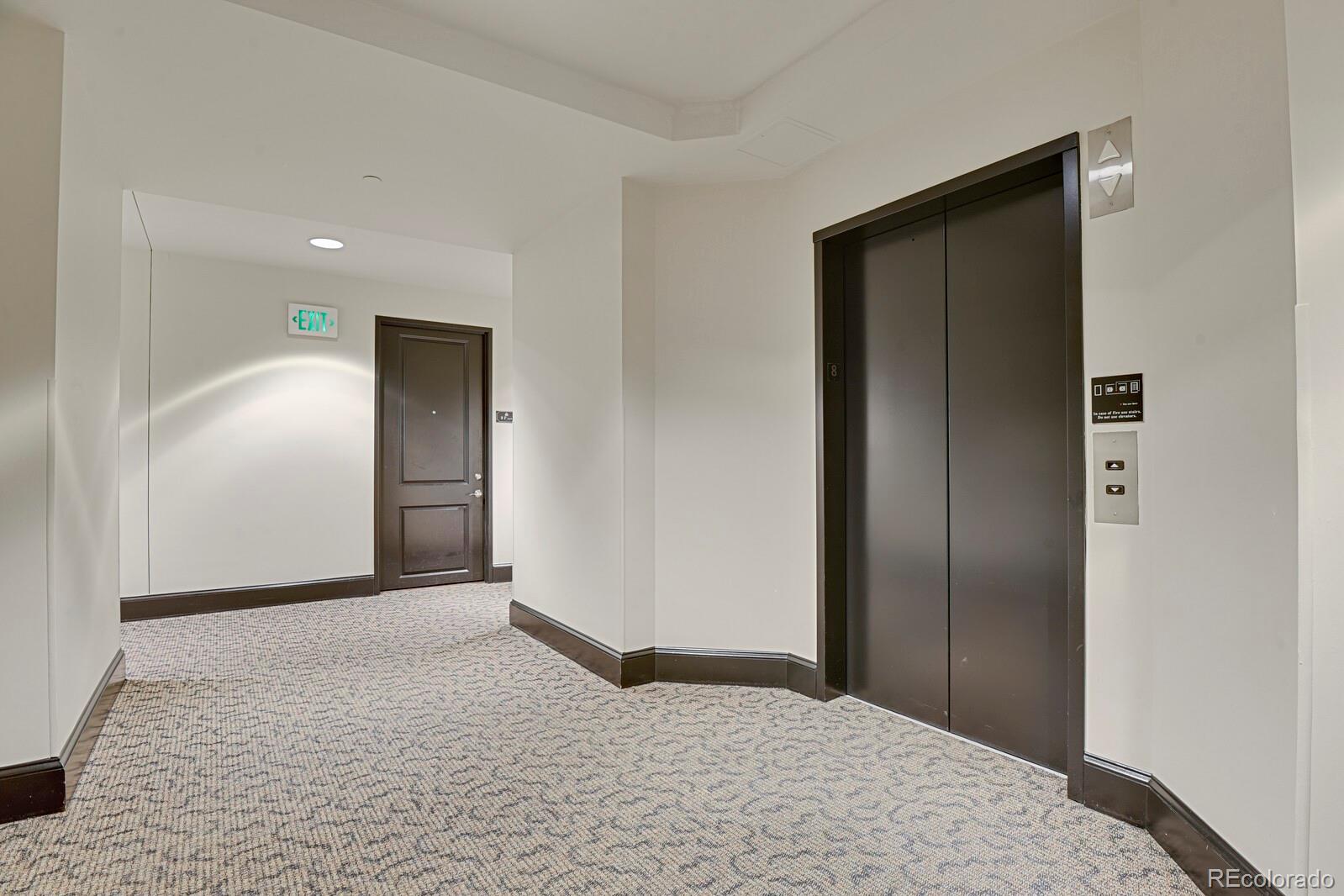 925 N Lincoln Street Unit: 8G