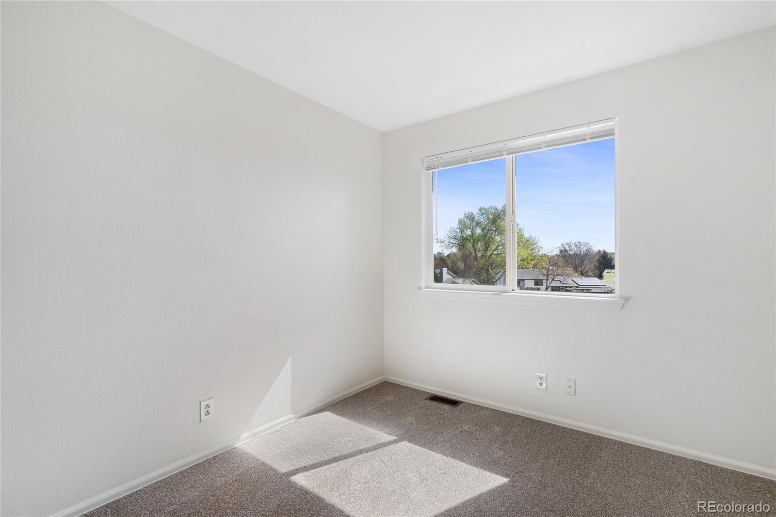 1276 S Zeno Circle
