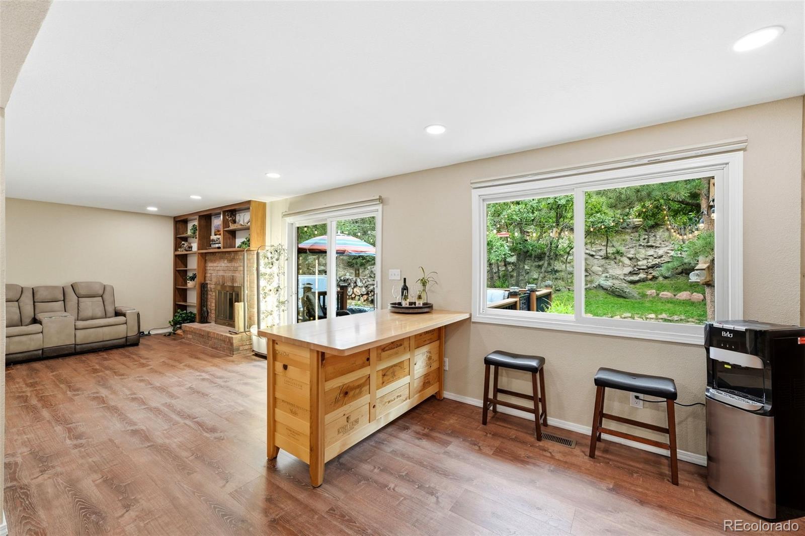 1145 Garlock Lane