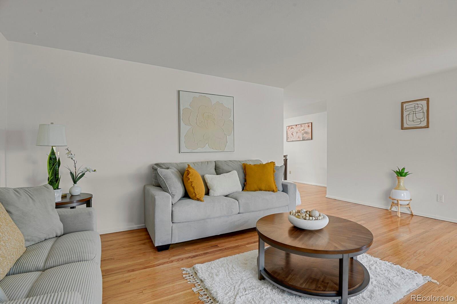 2834 S Zurich Court