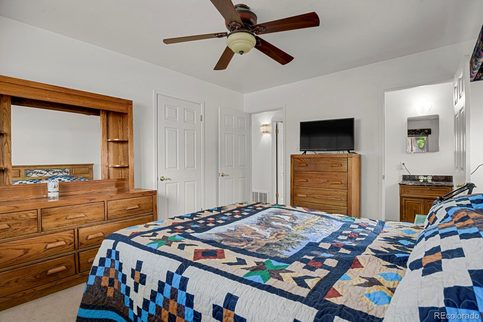 2834 S Zurich Court