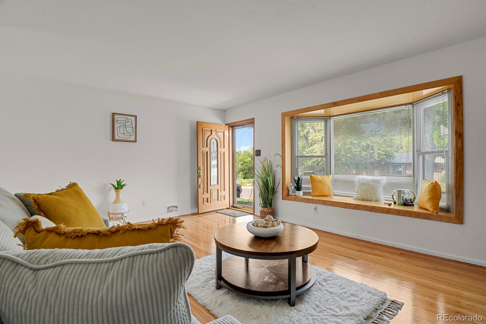 2834 S Zurich Court