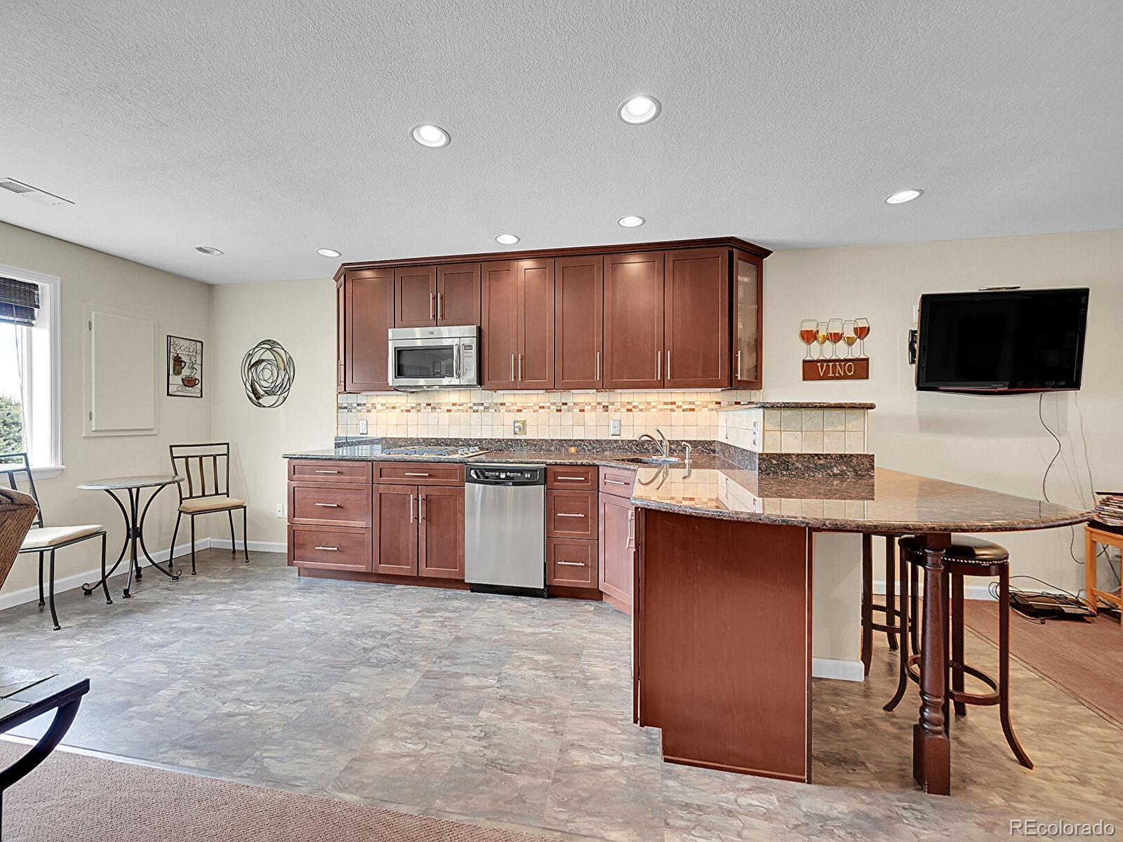 11157 W 55th Lane