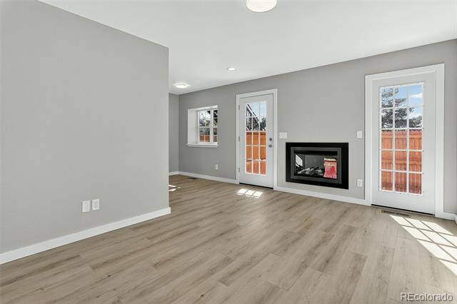 2301 E Fremont Avenue Unit: S02