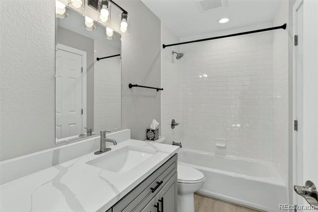 2301 E Fremont Avenue Unit: S02
