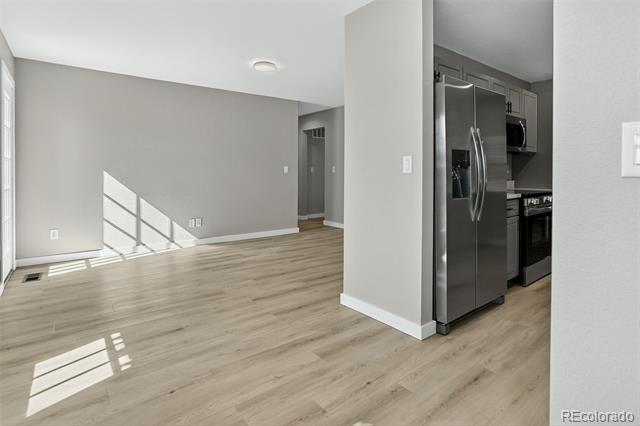 2301 E Fremont Avenue Unit: S02