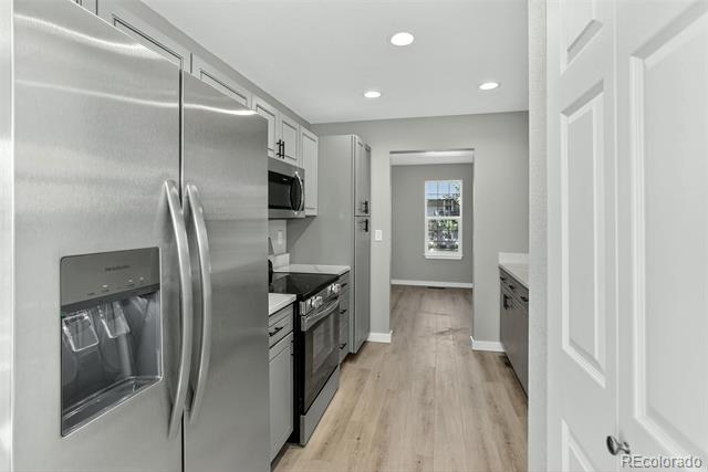 2301 E Fremont Avenue Unit: S02