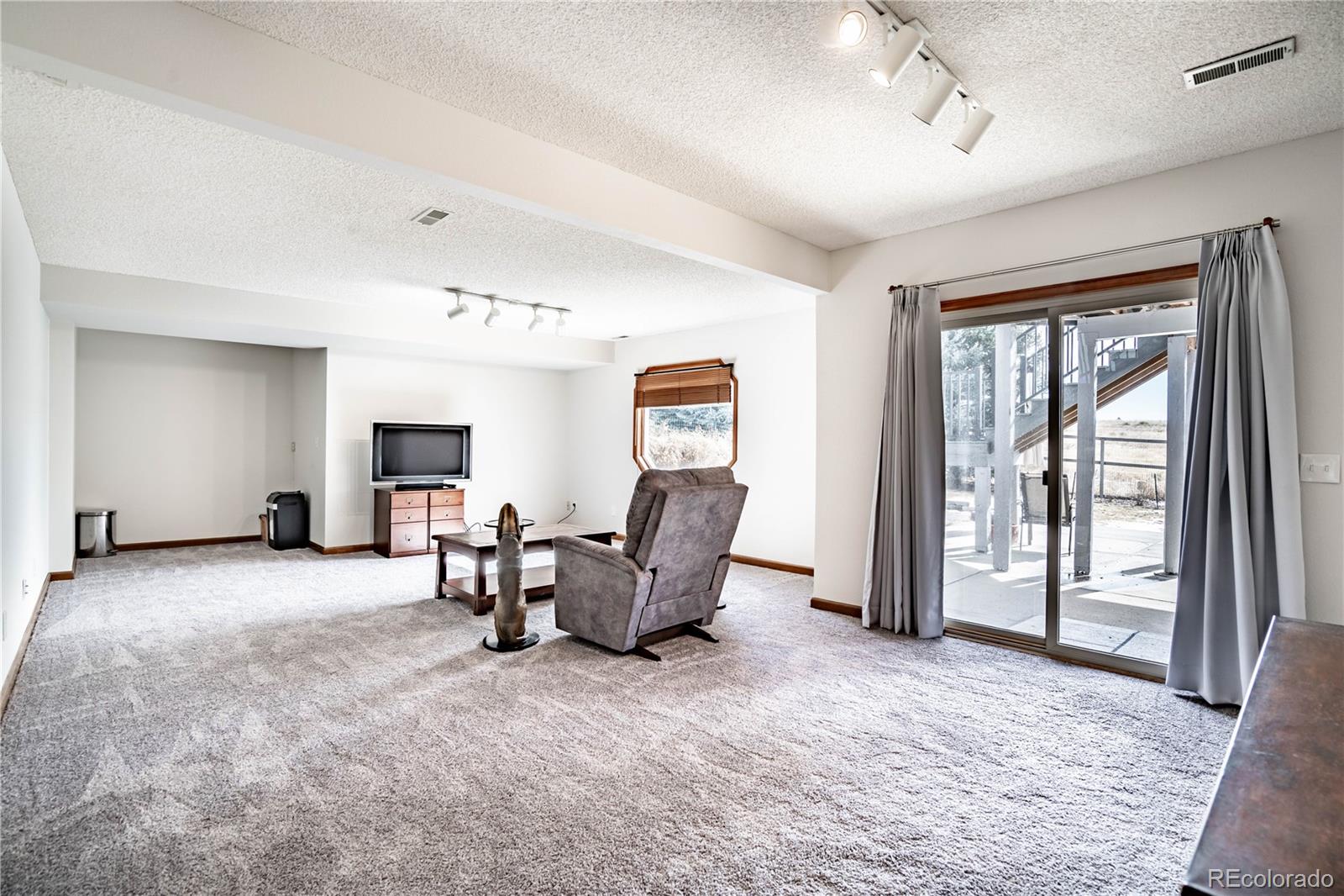 8332 Carriage Circle