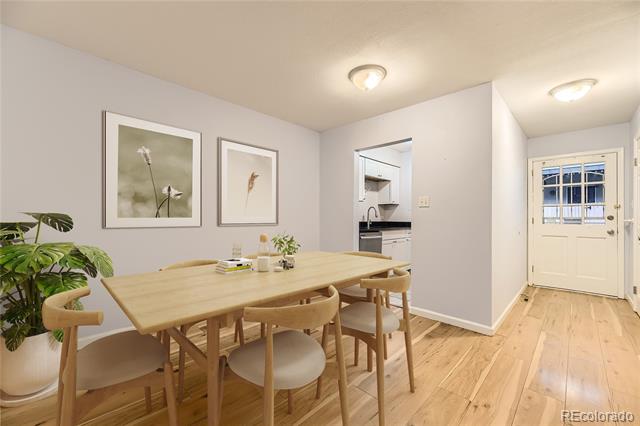 2301 E Fremont Avenue Unit: U03