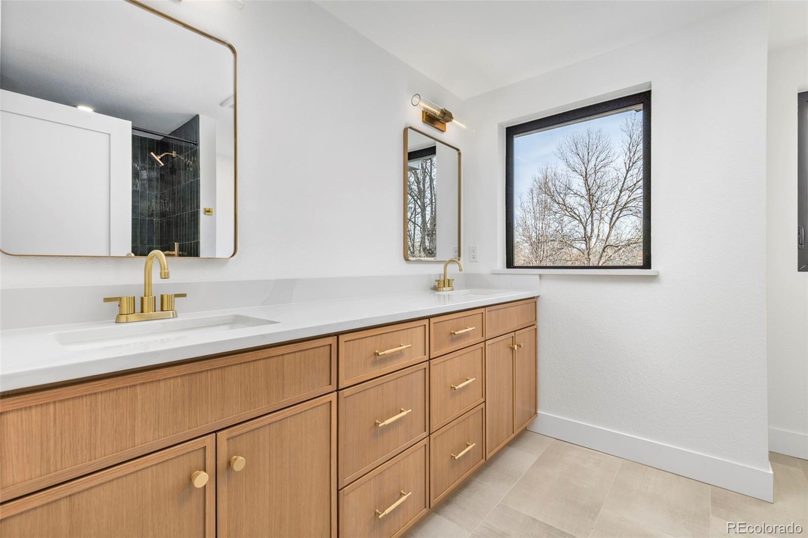 203 E Chester Street Unit: B