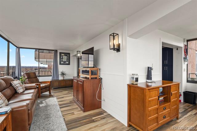 130 N Pearl Street Unit: 1101